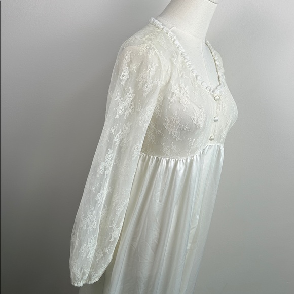 1960s Vtg Van Raalte Lace Coquette Romantic Long Sleeve Ivory Nightgown 34 Bride - Picture 3 of 12